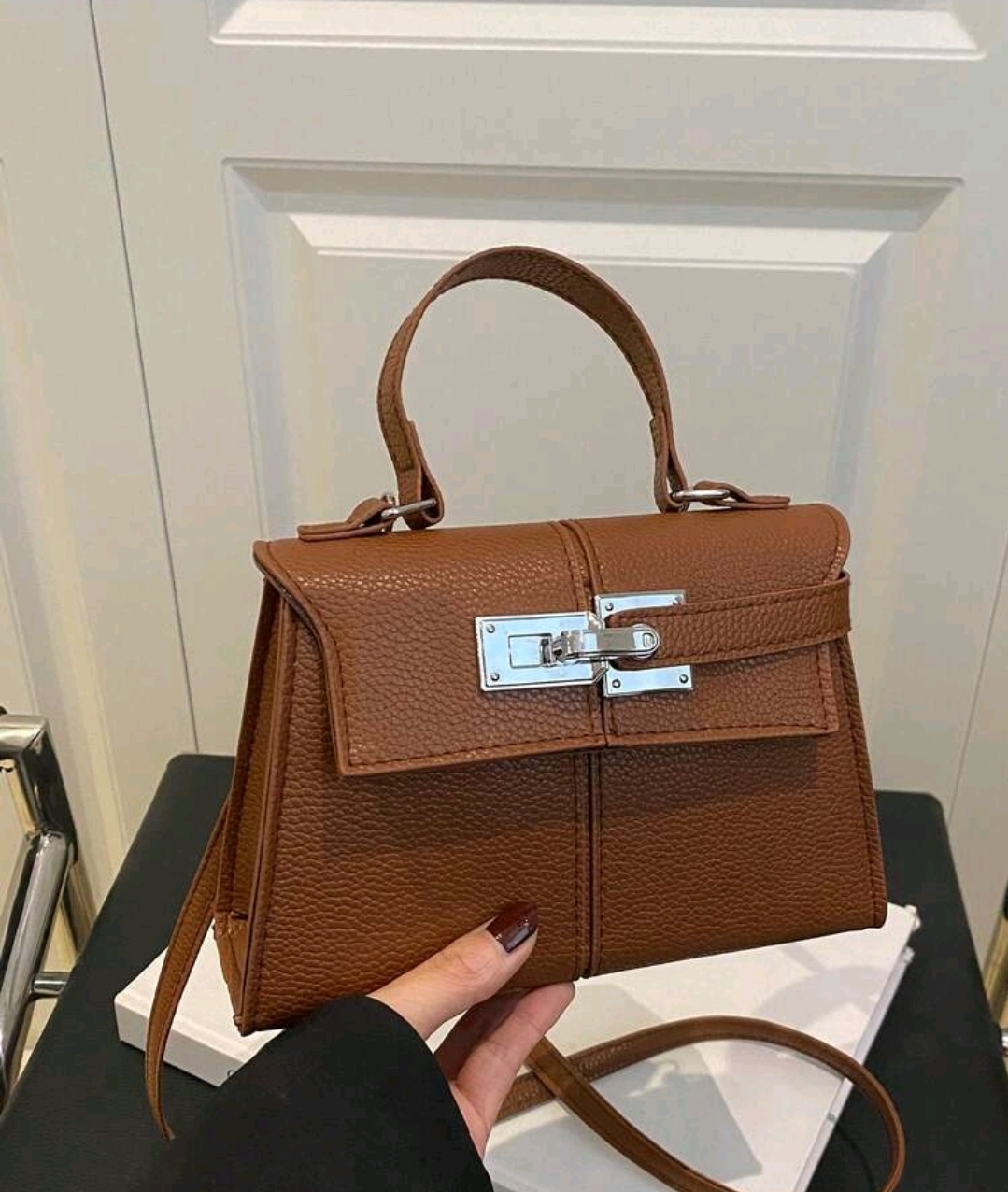 CHICKLUXE Elegance